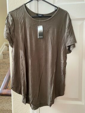 Premise Olive Green Short Sleeve Scoop Neck Tee